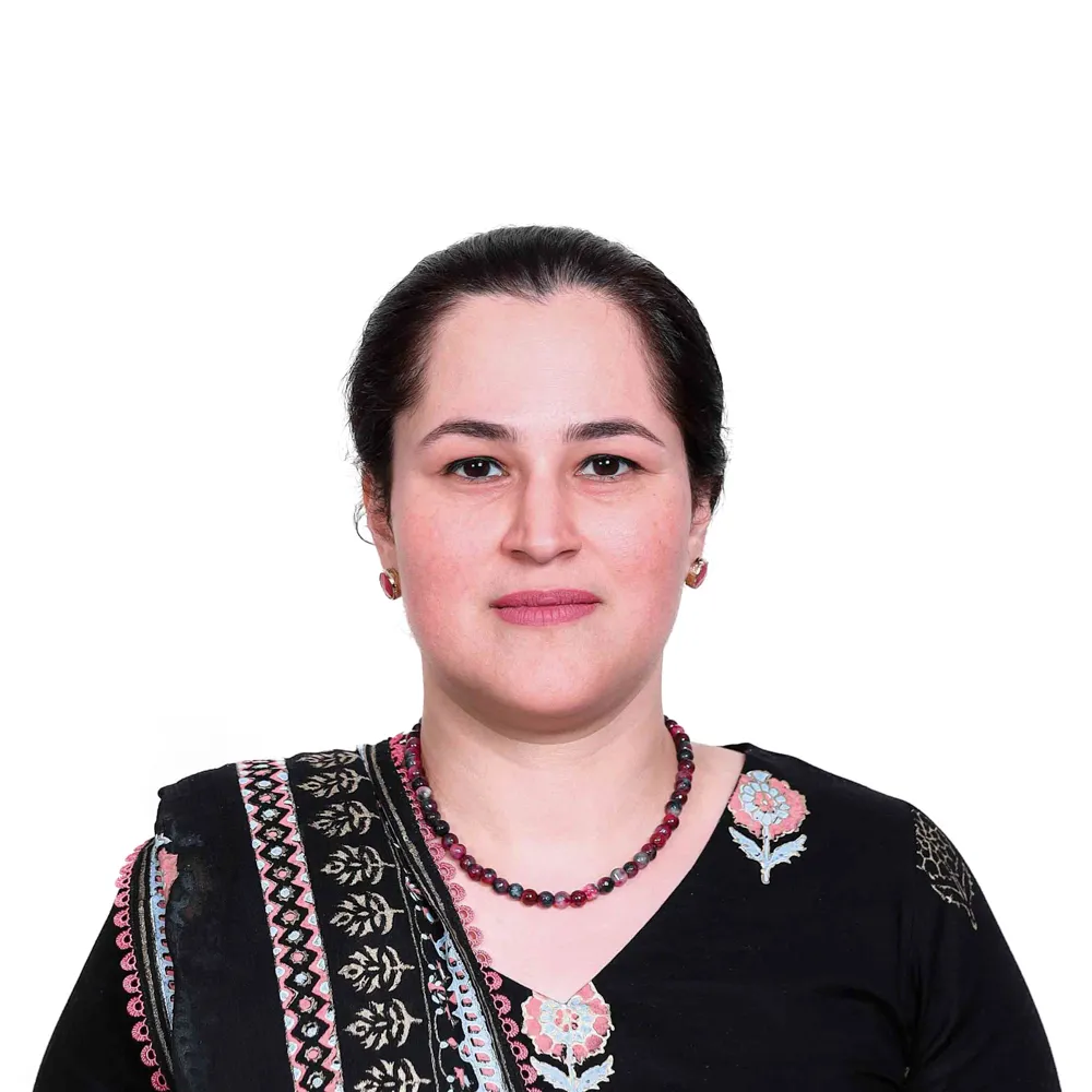 Dr. Sarah Khan